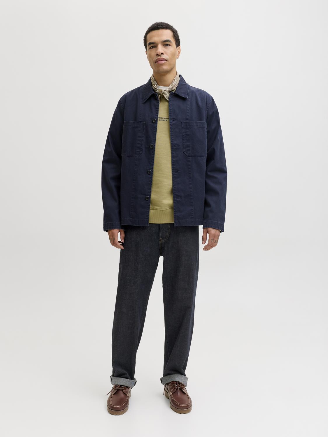 model_shot-front_full